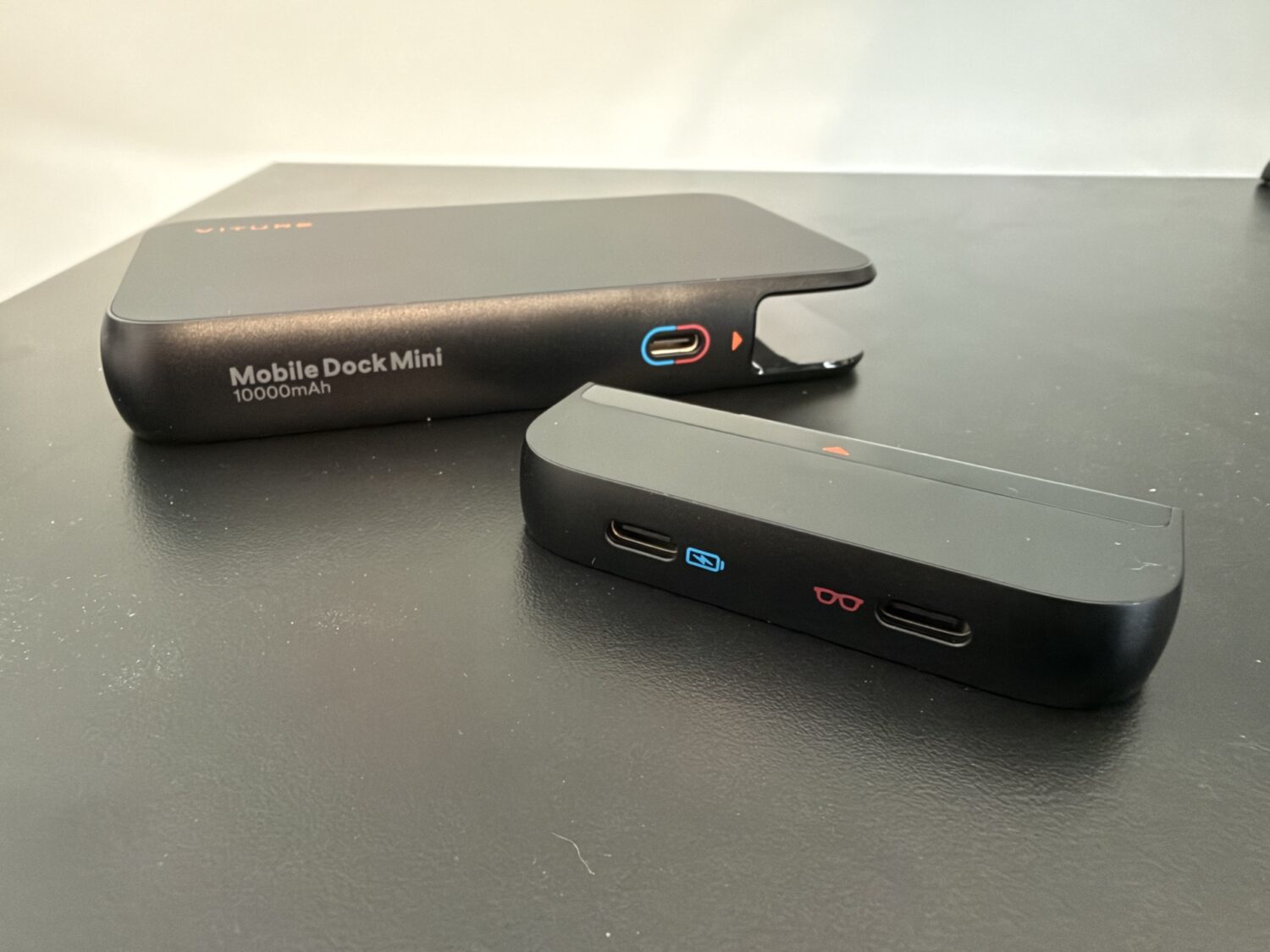 VITURE Mobile Dock Mini with adapter detached