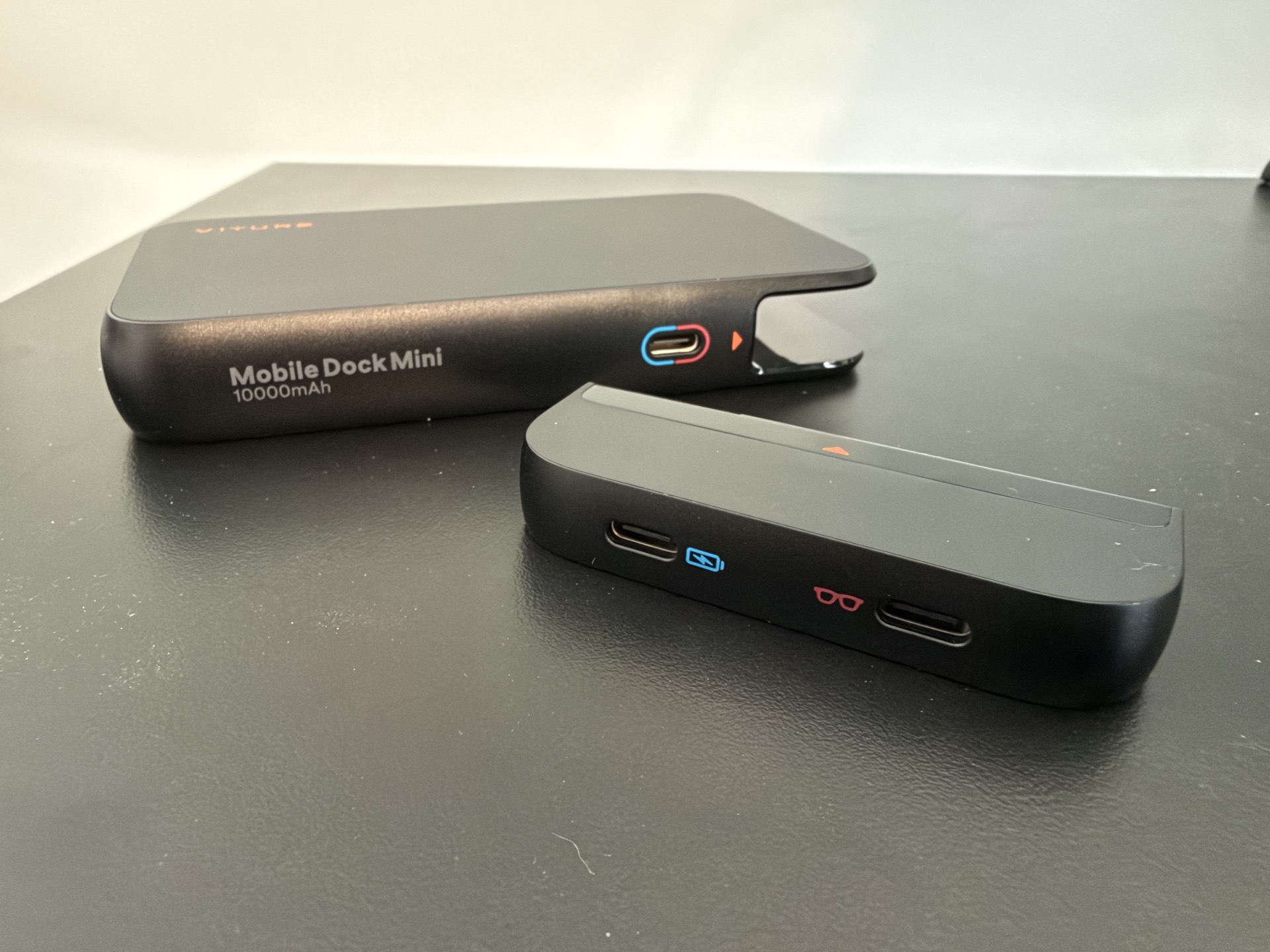VITURE Mobile Dock Mini with adapter detached